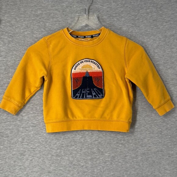 Porsche Youth Gold Sweatshirt US 6 Ahead on Your Roadtrip Flocked Badge Limited